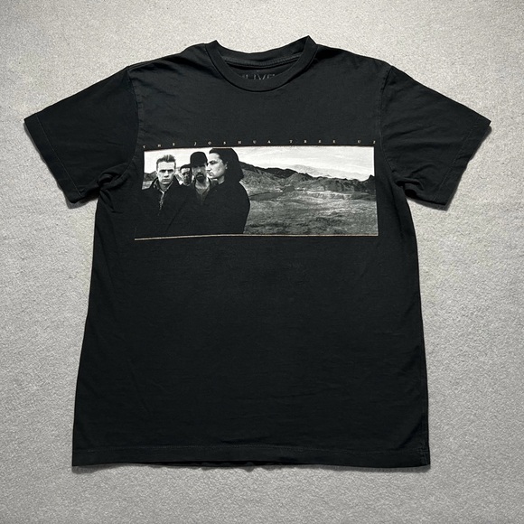 U2 Joshua Tree Tour 2017 T-Shirt Black Medium EDUN Live Rose Bowl Concert Tee - Picture 1 of 7